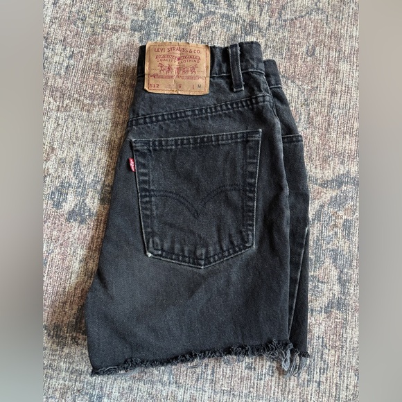 Levi’s 512 Vintage Classic Black Denim Cutoff Shorts Size 28 - Picture 4 of 8